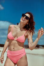 Cargar imagen en el visor de la galería, Bikini Tiny Neón Pink
